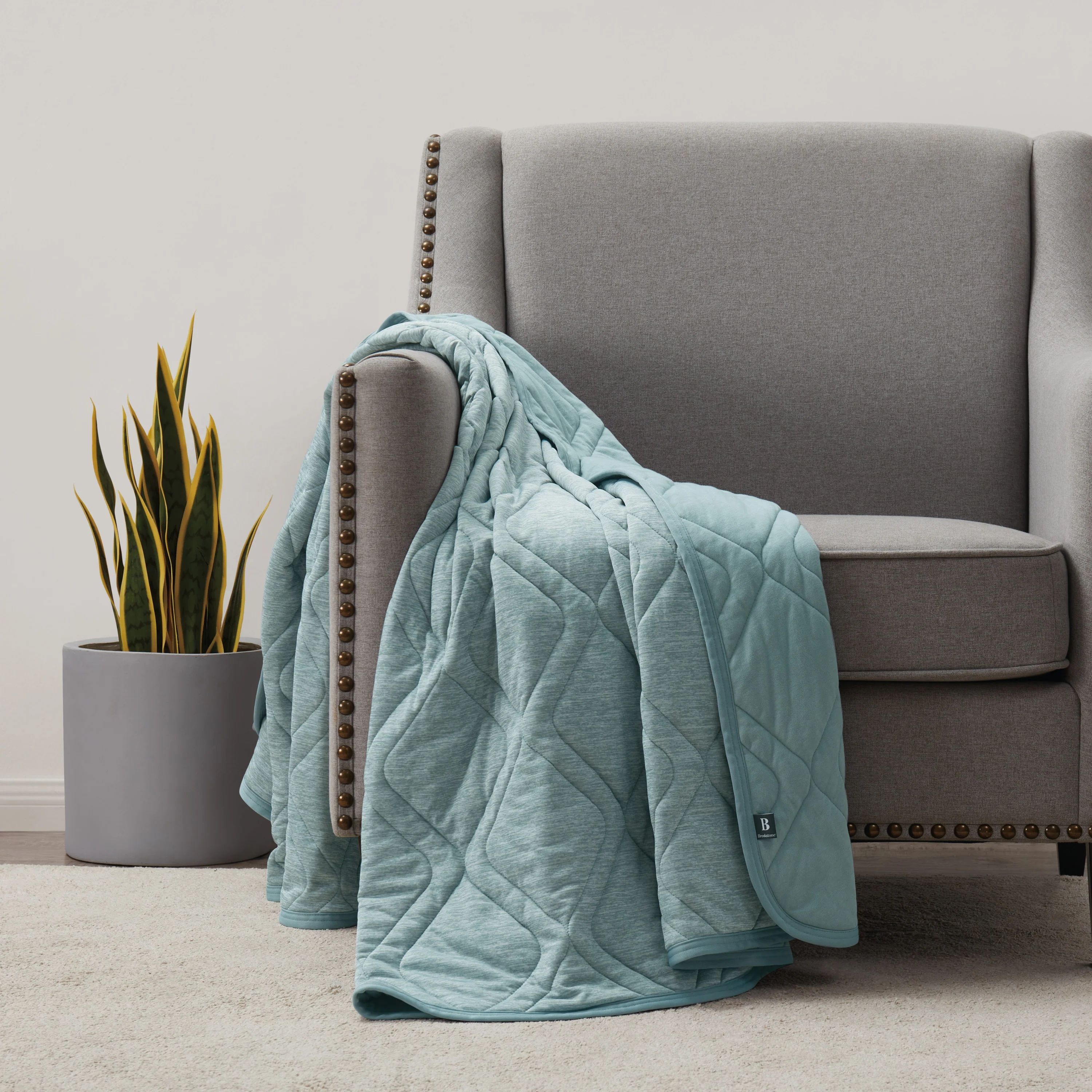 Brookstone Cooling Comfort Throw - Image 27