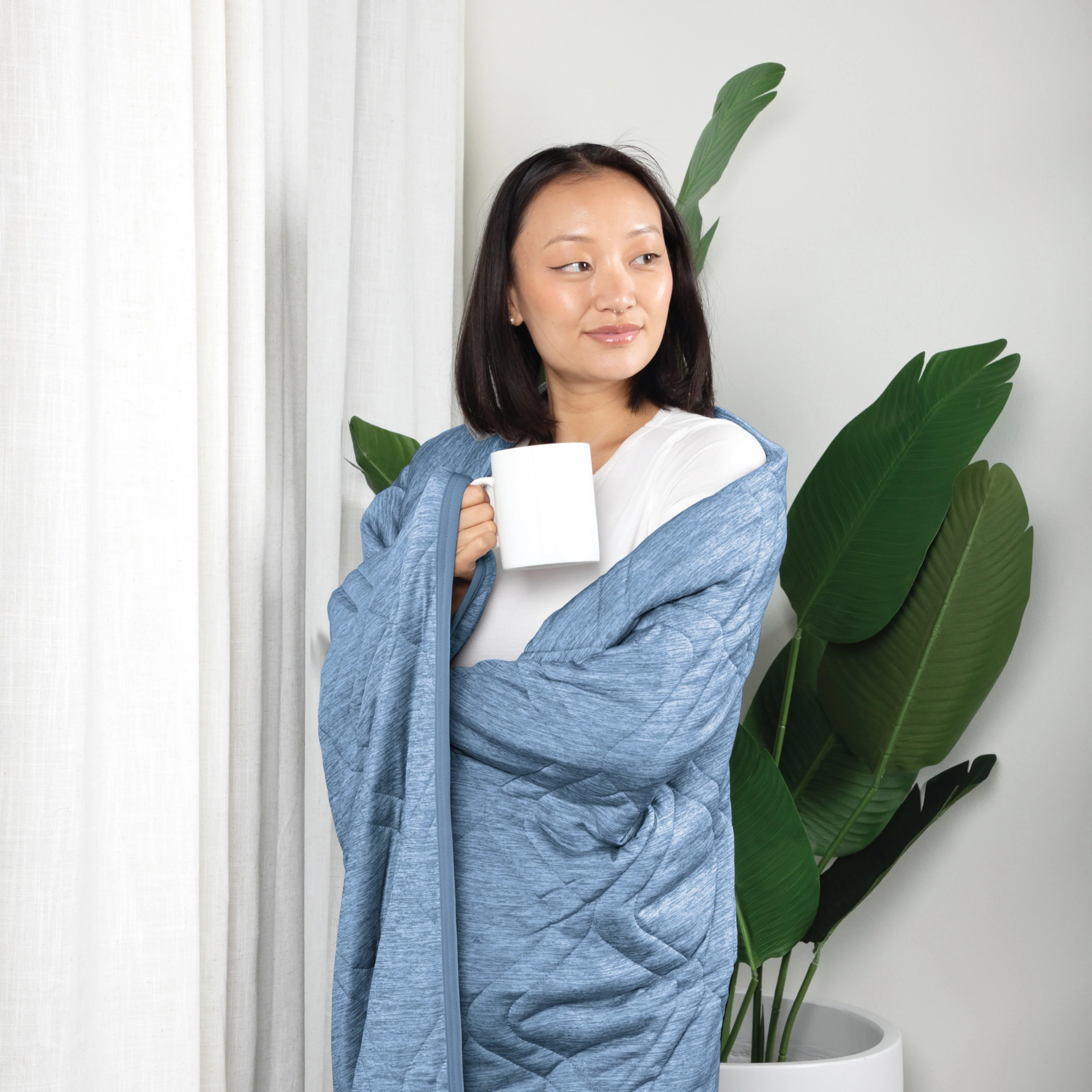 Brookstone Cooling Comfort Throw - Image 7