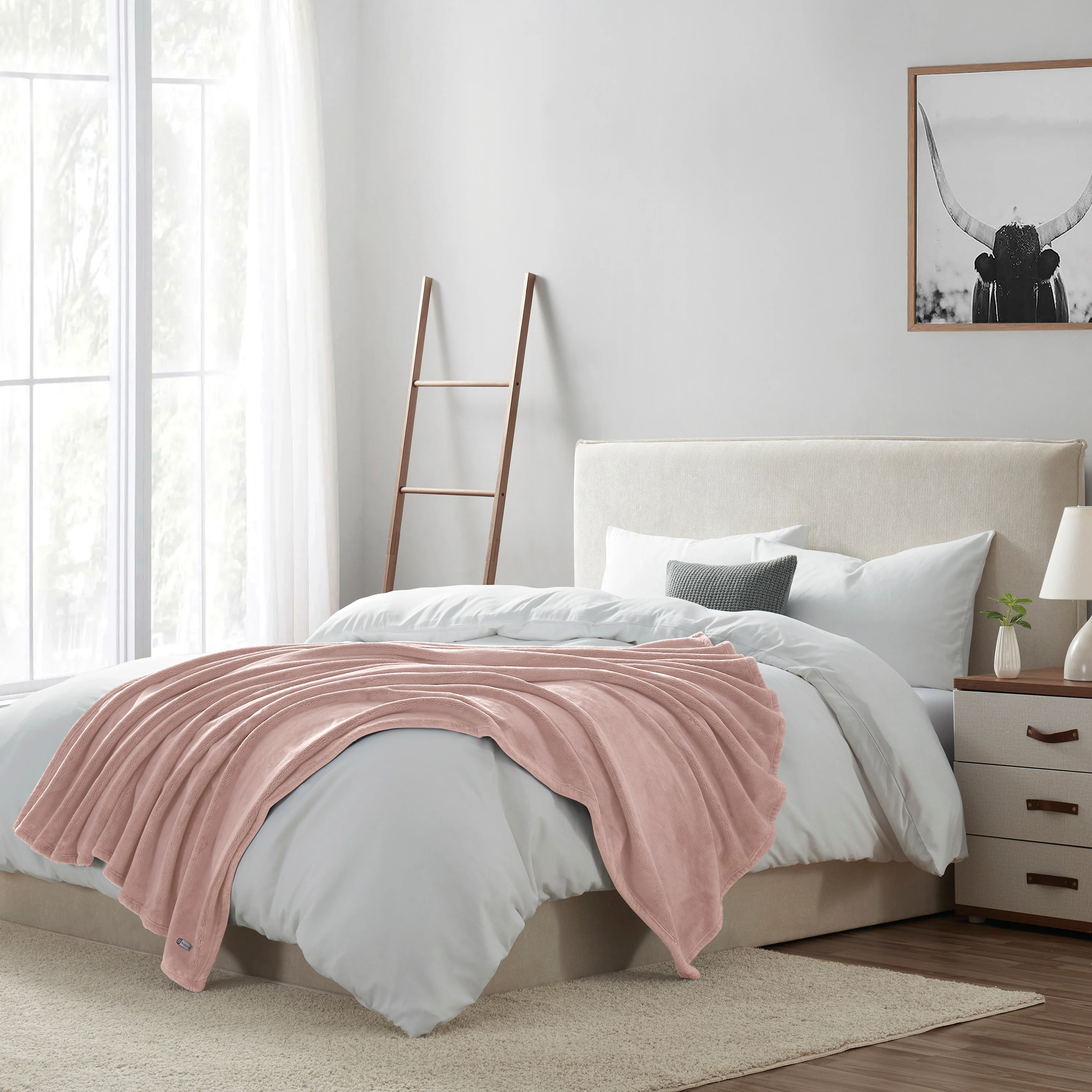 Brookstone Nap Cozy Plush Throw - Image 10