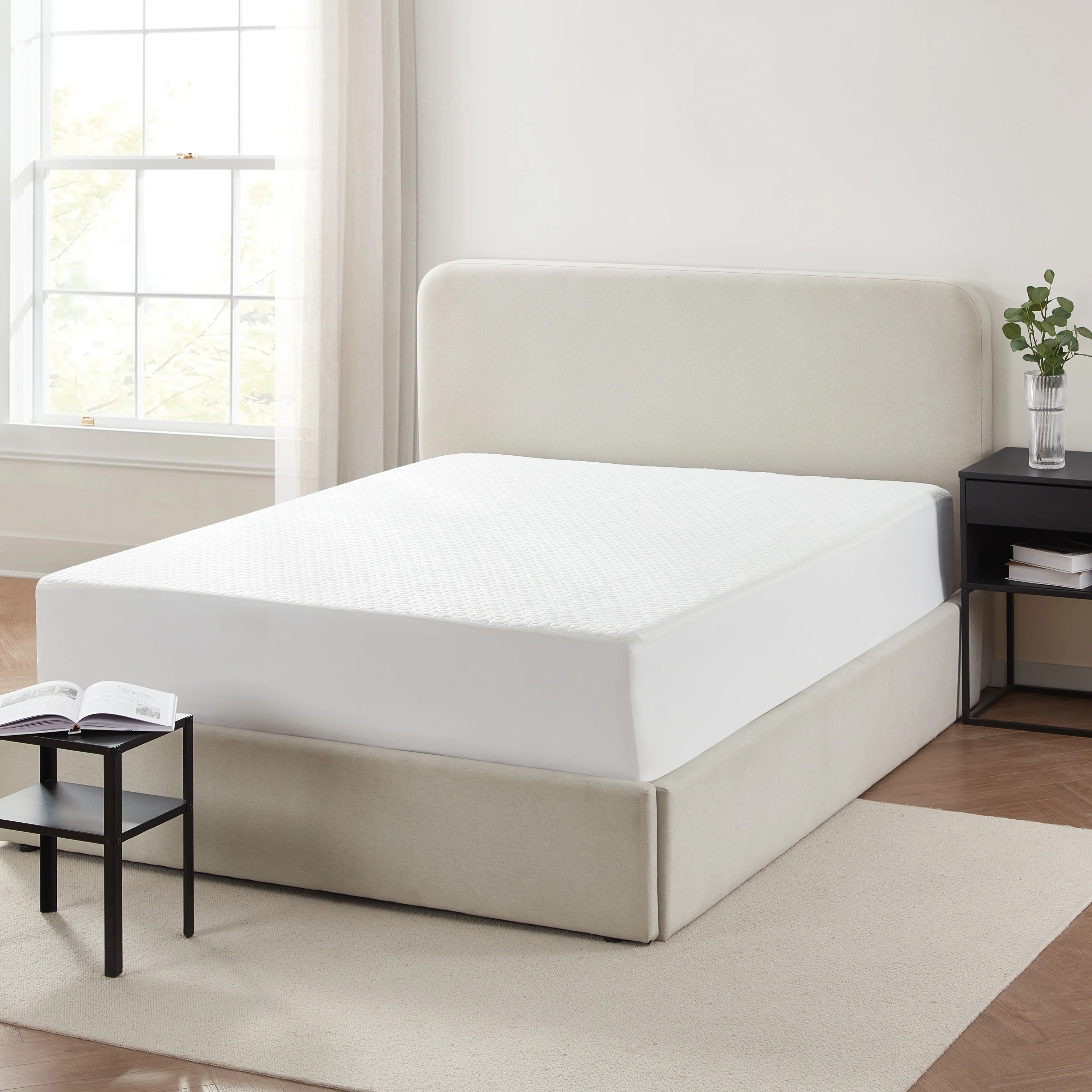 Brookstone Ultimate Mattress Protector - Cool Touch - Image 7