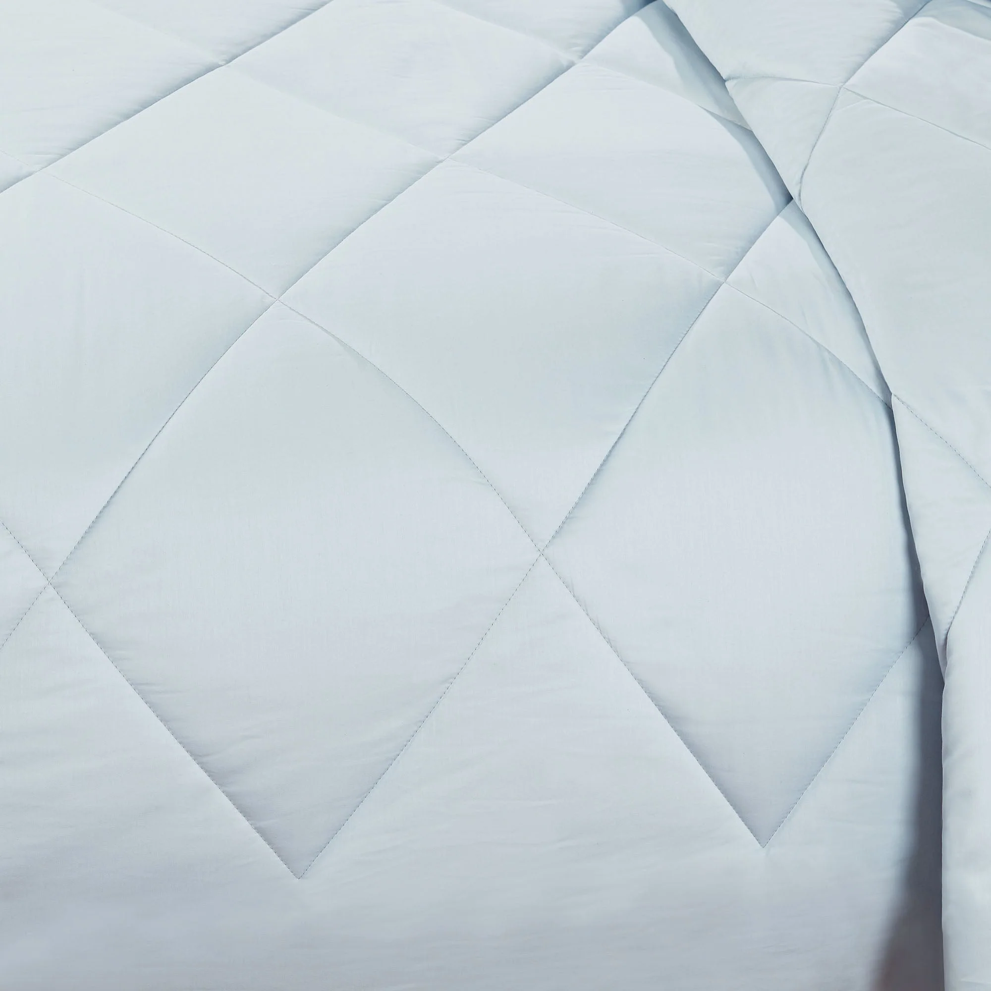 Celliant Performance Comforter - Image 4