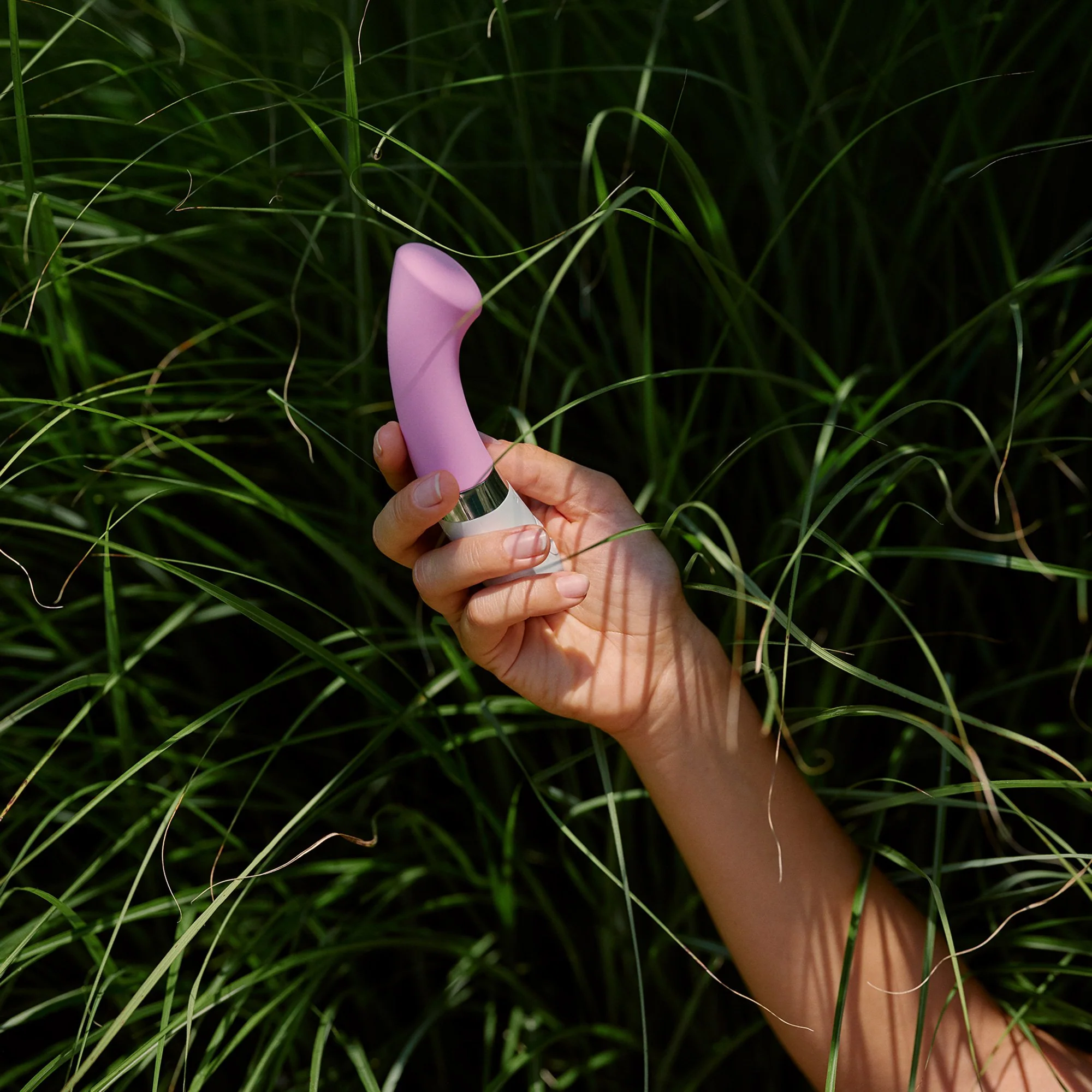 LELO GIGI 2 Intimate Massager - Image 3