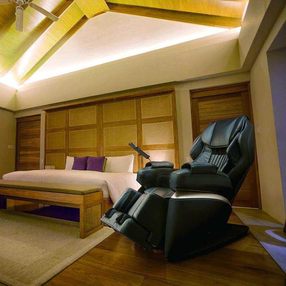 Kurodo - Executive 4D Deep Tissue Zero Gravity Massage Chair by Synca Massage Chair - Image 6