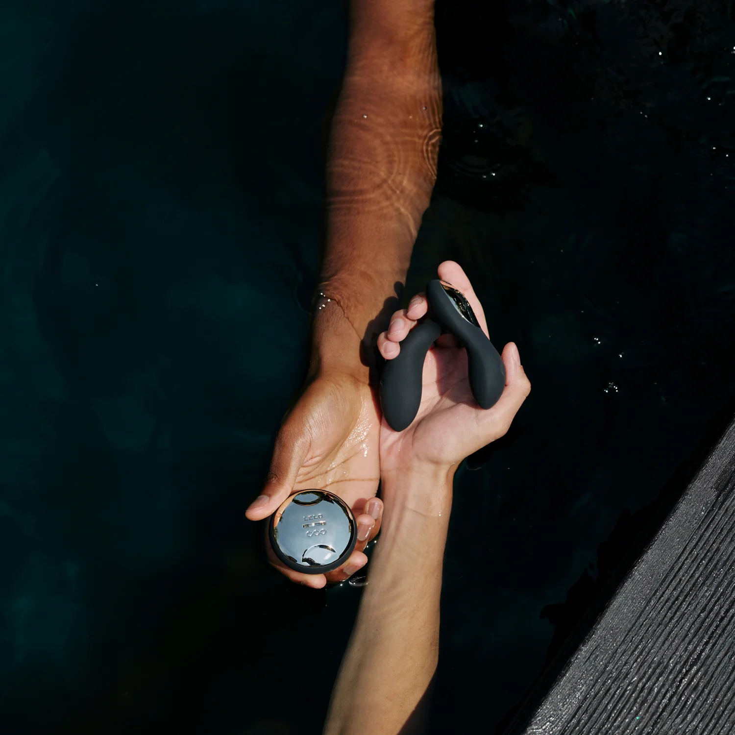 LELO HUGO 2 Intimate Massager with Remote - Image 6