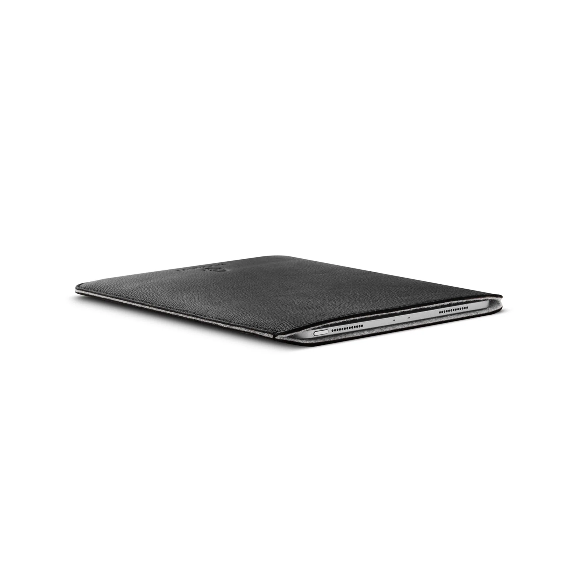 Woolnut Leather Sleeve for 11-inch iPad Pro - Image 5
