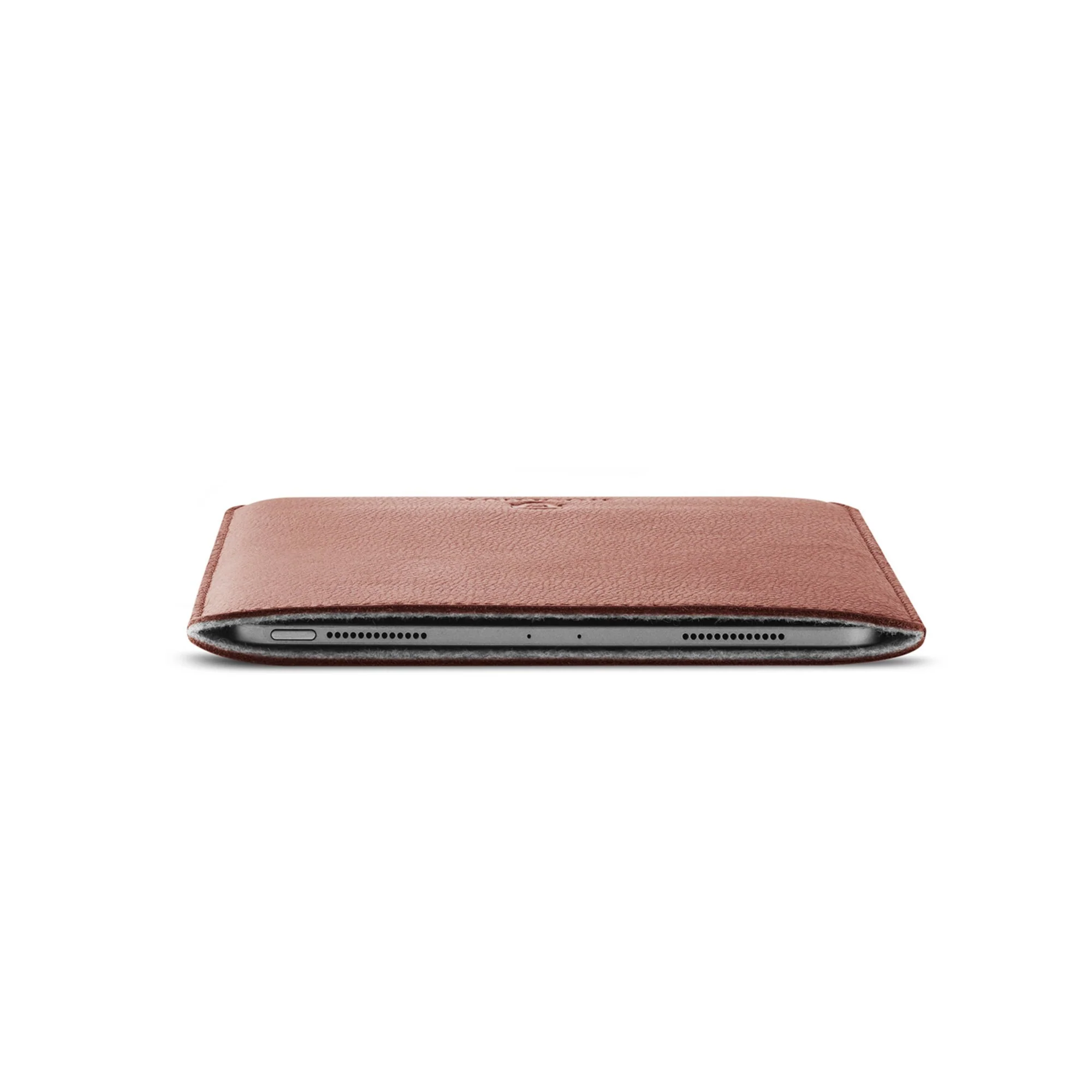 Woolnut Leather Sleeve for 11-inch iPad Pro - Image 9
