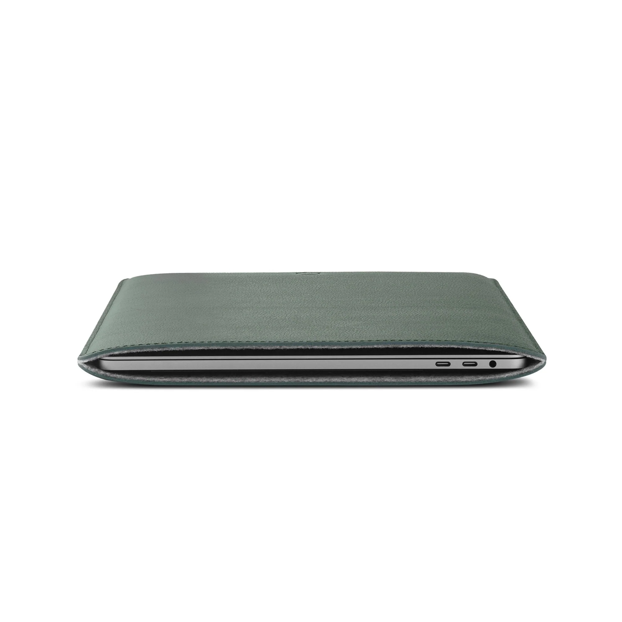 Woolnut Leather Sleeve for 16-inch MacBook Pro - Image 14