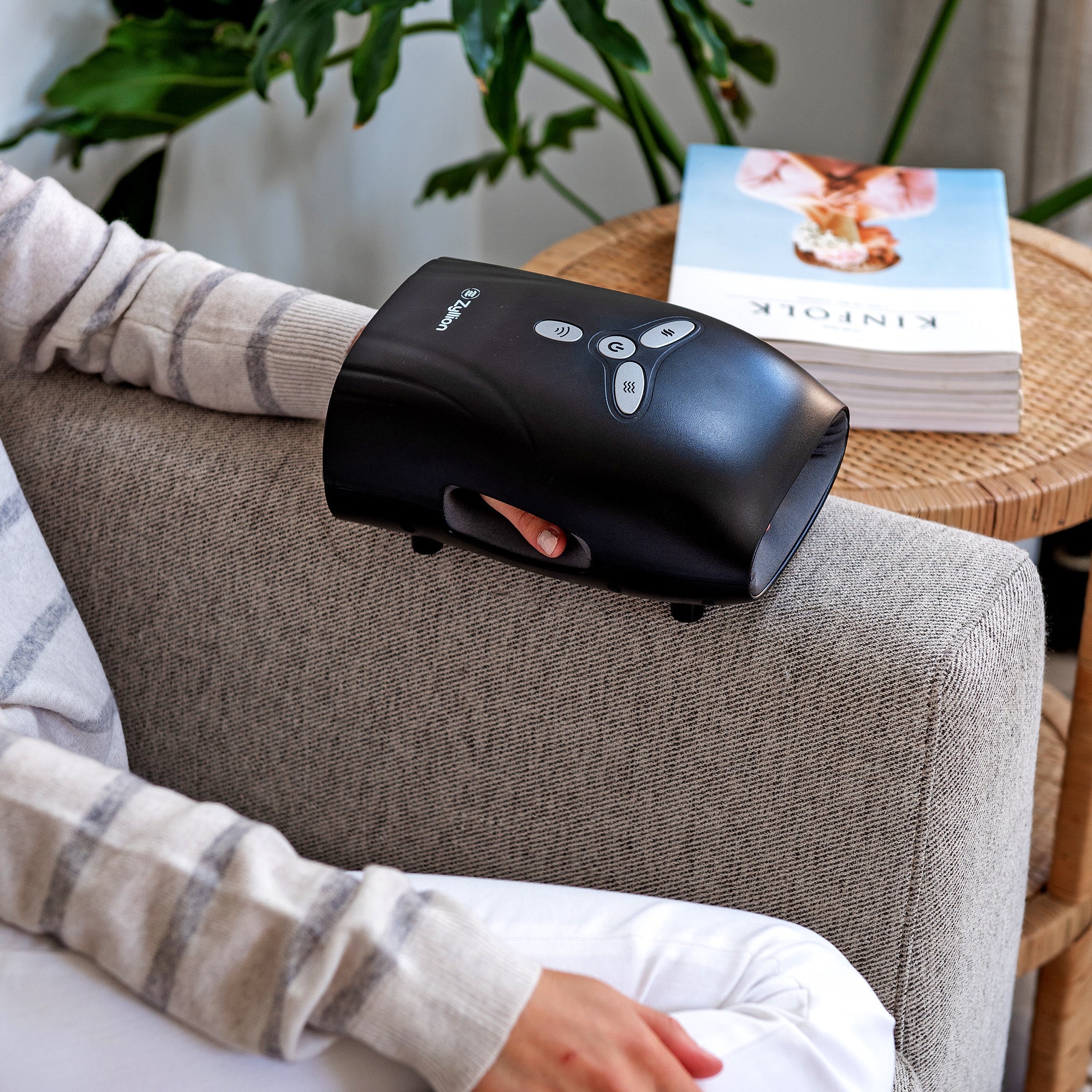 Hand Massager with Heat, Vibration and Air Compression - Image 13